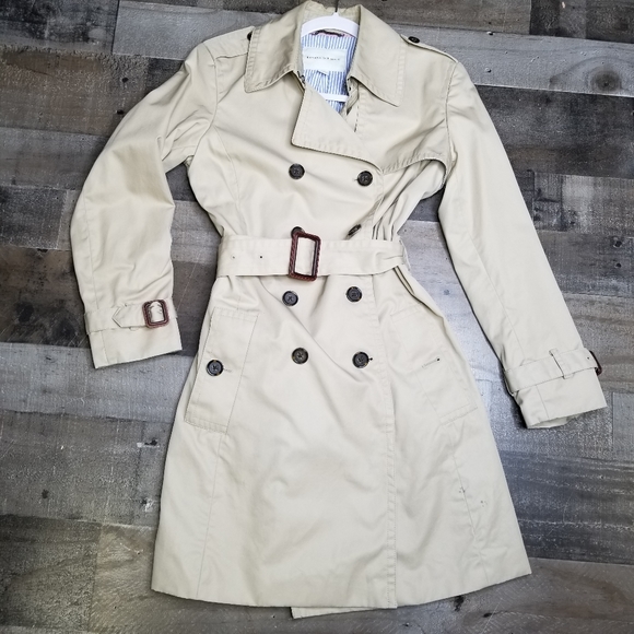Banana Republic Jackets & Blazers - Banana Republic trench coat